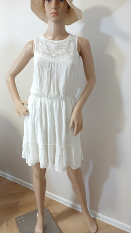Sukienka letnia boho Stradivarius